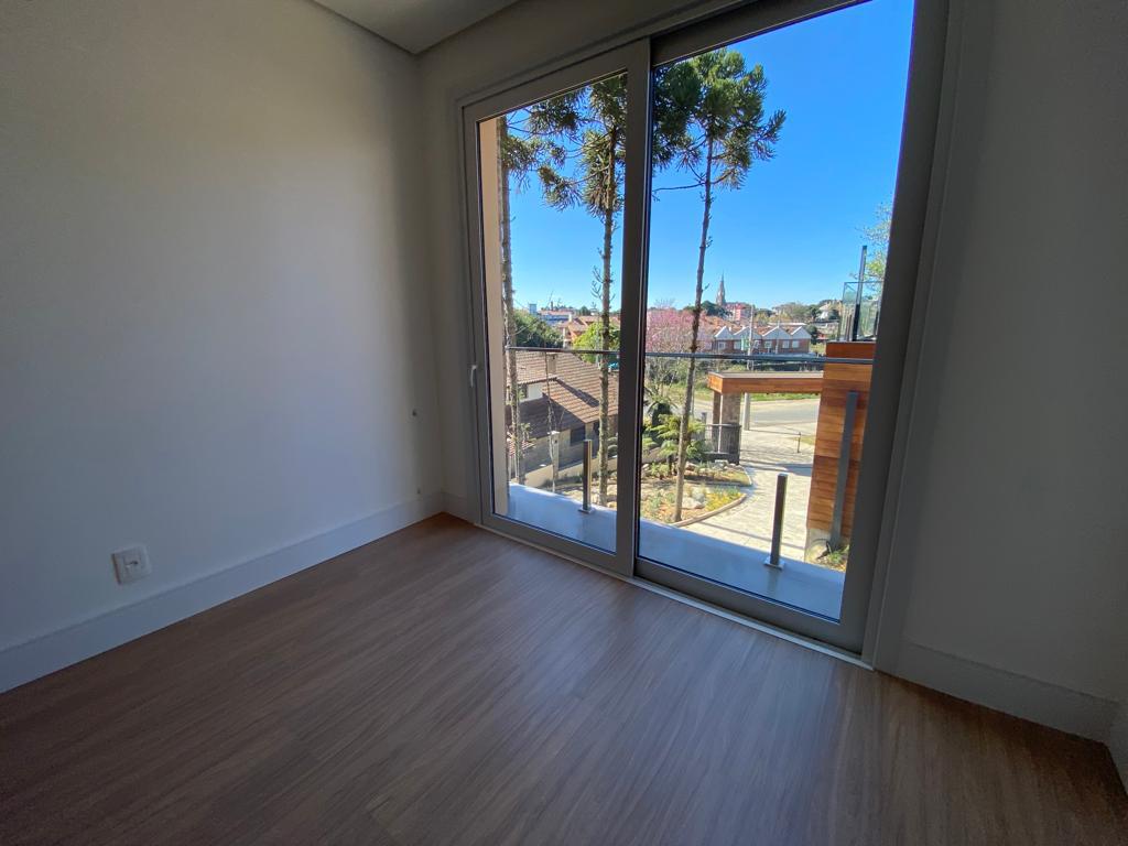 Apartamento 02 Dorm. com 77m² no bairro Centro em Canela para Comprar