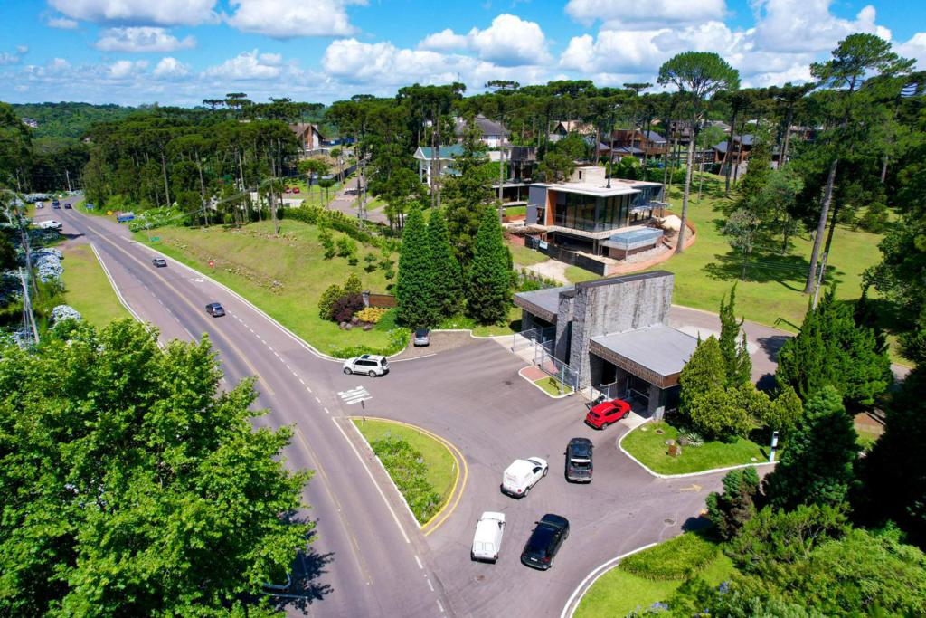 Terreno com 860m² no bairro Aspen Mountain em Gramado para Comprar