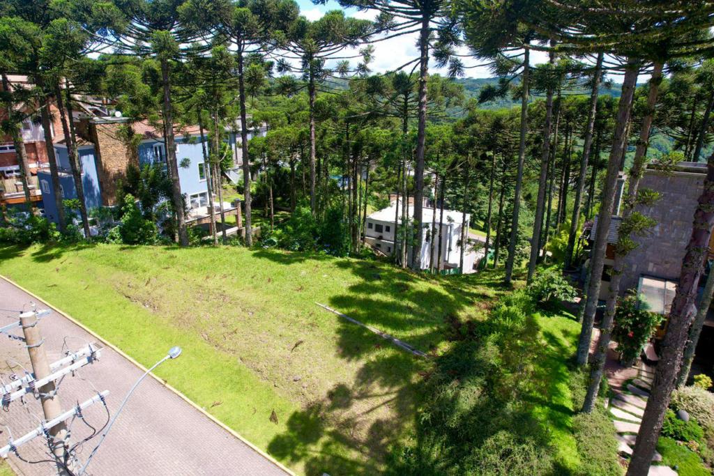 Terreno com 860m² no bairro Aspen Mountain em Gramado para Comprar