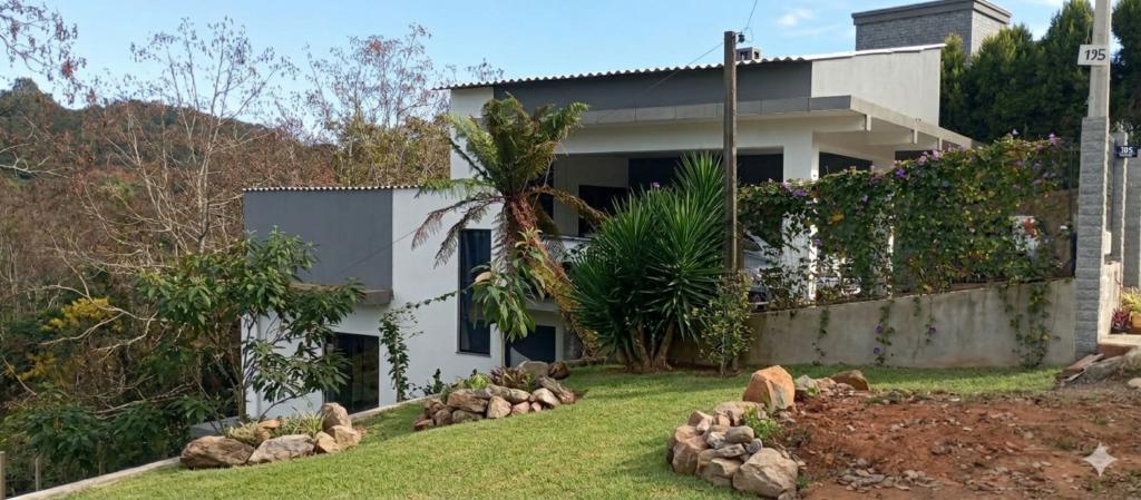 Casa 03 Dorm. com 146m² no bairro Prinstrop em Gramado para Comprar
