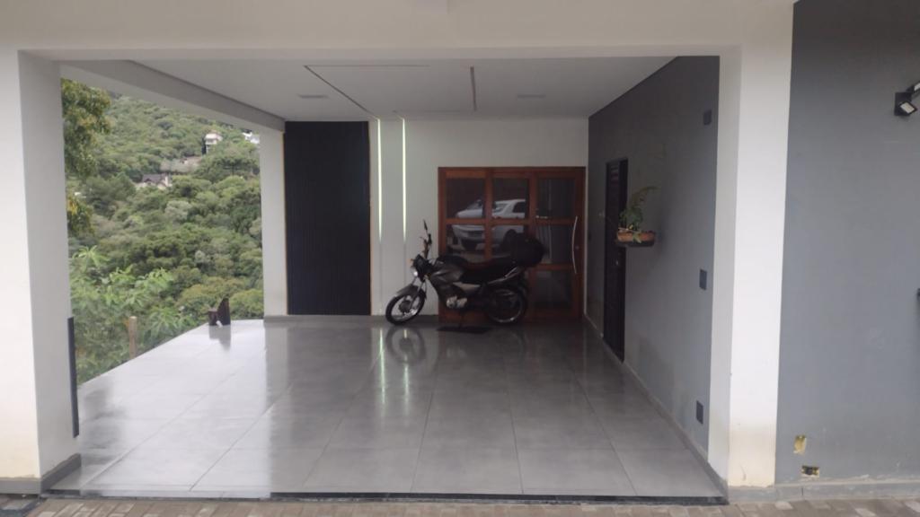 Casa 03 Dorm. com 146m² no bairro Prinstrop em Gramado para Comprar