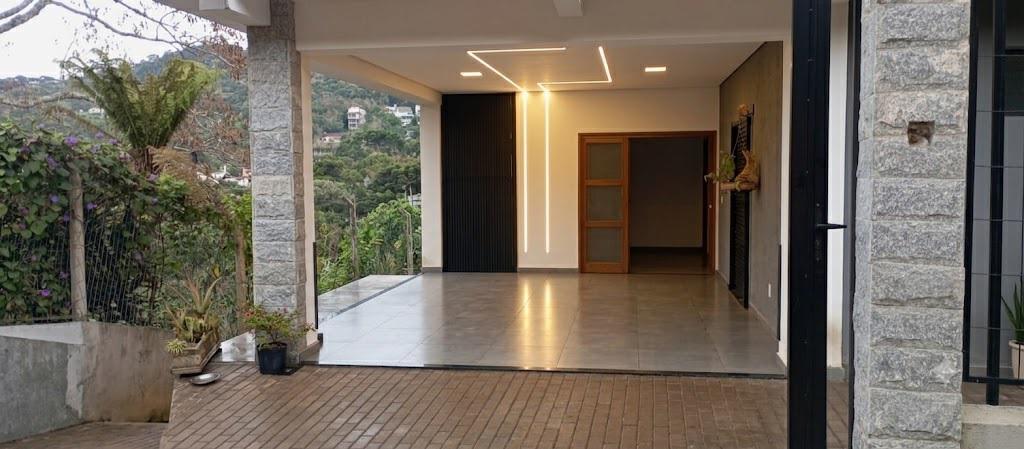Casa 03 Dorm. com 146m² no bairro Prinstrop em Gramado para Comprar