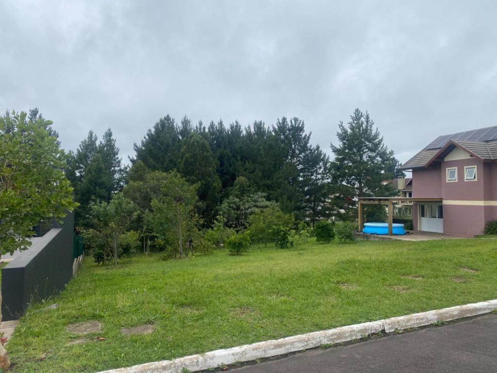 Terreno com 666m² no bairro Morada Da Serra em Gramado para Comprar