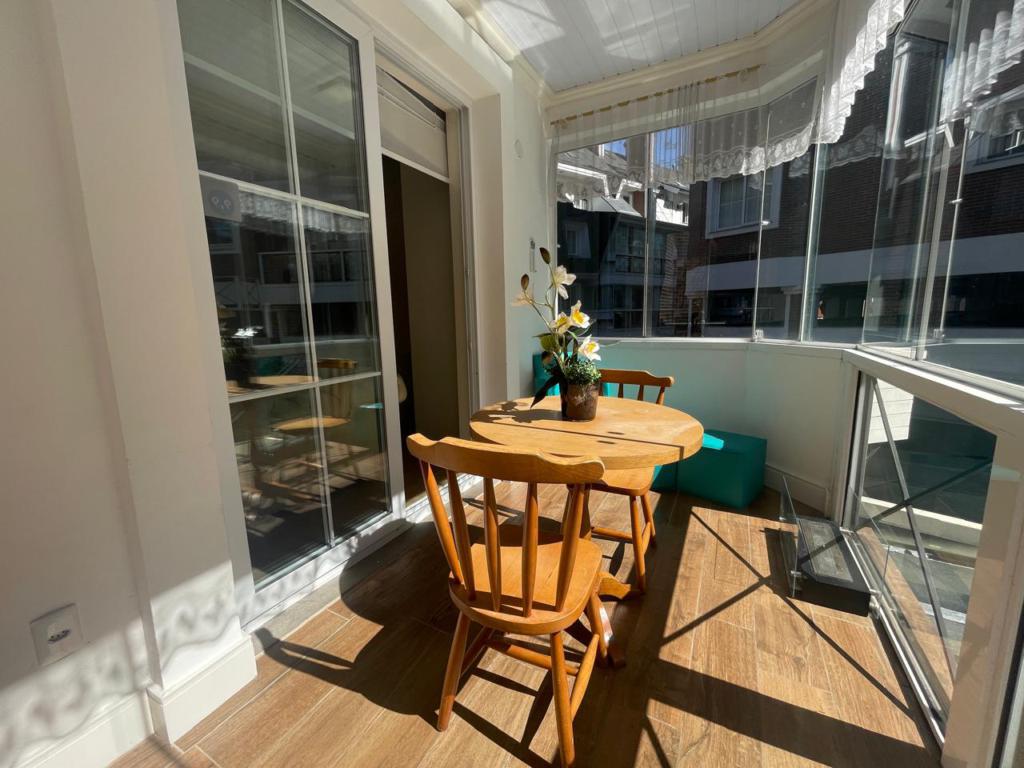 Apartamento 02 Dorm. com 99m² no bairro Centro em Gramado para Comprar