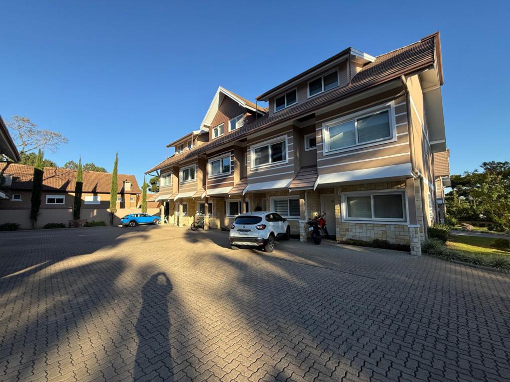 Casa 03 Dorm. com 109m² no bairro Laje De Pedra em Canela para Comprar