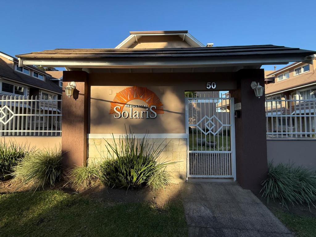 Casa 03 Dorm. com 109m² no bairro Laje De Pedra em Canela para Comprar