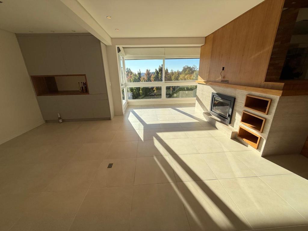 Apartamento 03 Dorm. com 122m² no bairro Bavaria em Gramado para Comprar