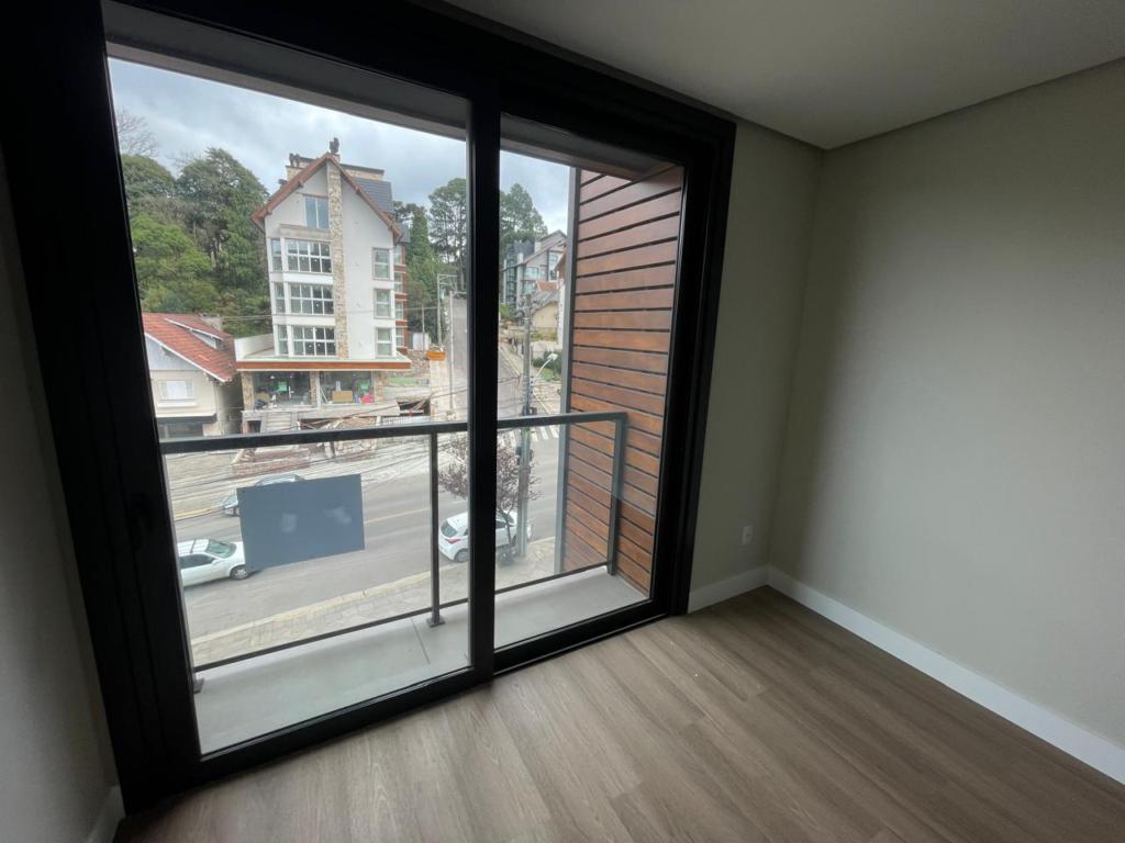 Apartamento 02 Dorm. com 81m² no bairro Floresta em Gramado para Comprar
