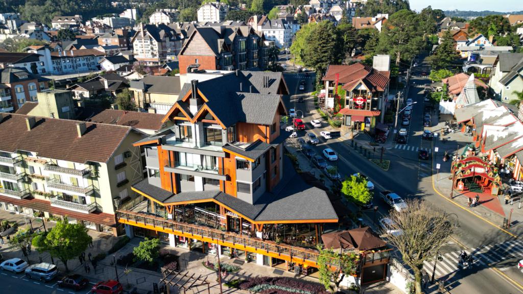 Apartamento 03 Dorm. com 182m² no bairro Centro em Gramado para Comprar